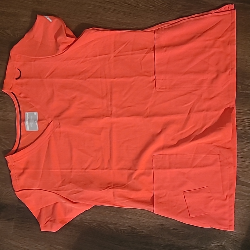 Sketchers Coral brand new scrub set